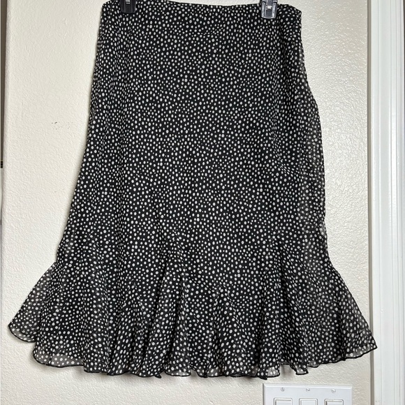 East 5th Black and White Polka Dot Midi Pull On Elastic Waist with Ruffle Hem. - Picture 1 of 10